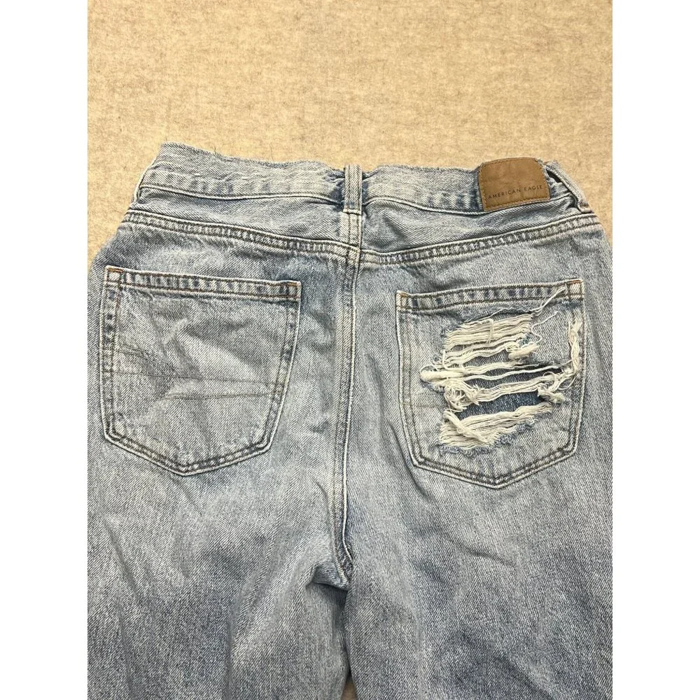 American Eagle Outfitters | Mom Jean | Destroyed Distressed | Size  8 - Picture 8 of 14